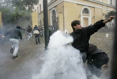 Detenidos unos 500 estudiantes durante protestas en Chile contra proyecto de ley
