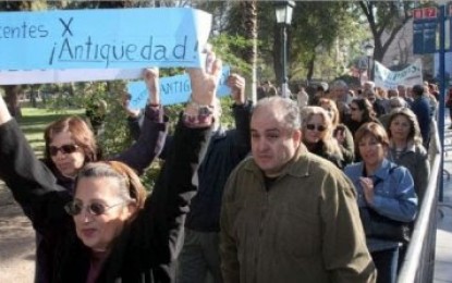 Gremios y organizaciones políticas y sociales marcharon por el 1ro de mayo