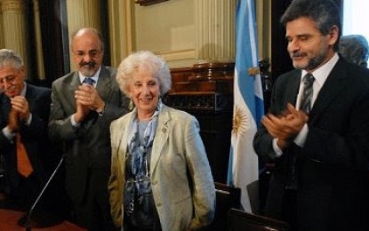 Presentaron la candidatura de Abuelas de Plaza de Mayo para el Nobel de la Paz