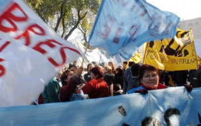 Escasa adhesión al cierre de comercios en el centro mendocino