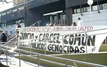 Familiares de desaparecidos en la dictadura reclamaron el esclarecimiento de los casos en Tribunales