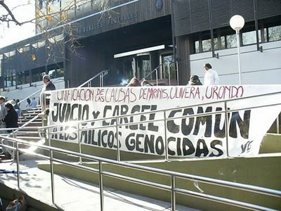 Familiares de desaparecidos en la dictadura reclamaron el esclarecimiento de los casos en Tribunales