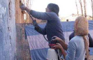 El Inadi tapó grafittis fachos