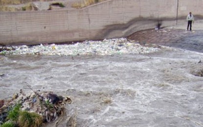 Oikos denunció que la situación de los cauces de agua es grave