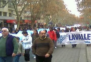 Docentes locales marcharon ayer hacia Casa de Gobierno