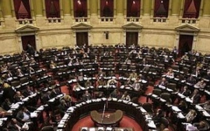 Visión del MRP 4 de abril sobre el conflicto de los agronegocios: “¿Quiénes perdieron en el senado?”