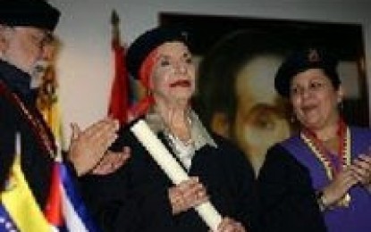 Alicia Alonso recibe doctorado honoris causa de la Universidad Bolivariana de Venezuela