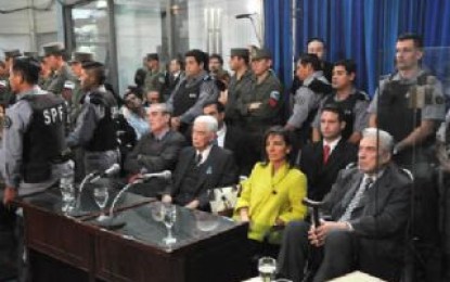 Bussi fue condenado a prisión perpetua pero seguirá en el country