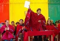 Evo decreta creación de 3 universidades para aymaras, quechuas y guaraníes