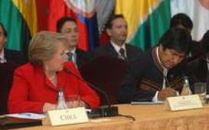 Unasur respalda a gobierno de Bolivia y envía comisión para investigar hechos