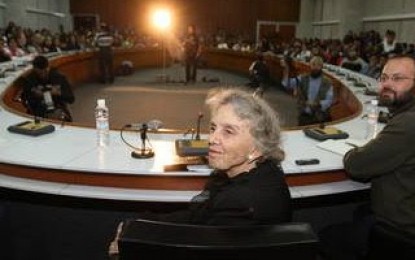 Poniatowska: si no hay verdad y justicia, el 2 de octubre puede asolarnos de nuevo