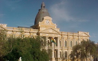 Intensa agenda de Congreso boliviano ante referendo constitucional