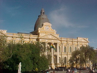 Intensa agenda de Congreso boliviano ante referendo constitucional
