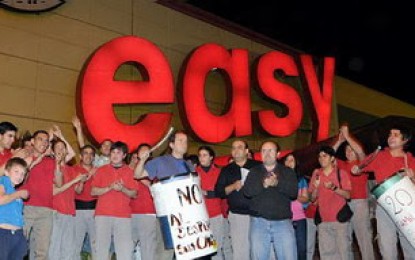 Gerente de Easy amenazó a trabajadores solidarios que se manifestaban por despido a compañeros