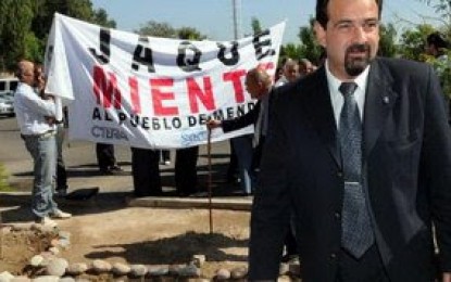 Escrache docente impidió otra vez a Jaque llegar a un acto