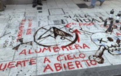 Hubo marcha y escrache contra Minera La Alumbrera