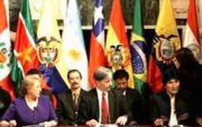 Parlamentarios de UNASUR deliberan en Bolivia
