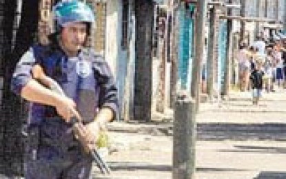 Adolescentes pobres encerrados para calmar a las fieras