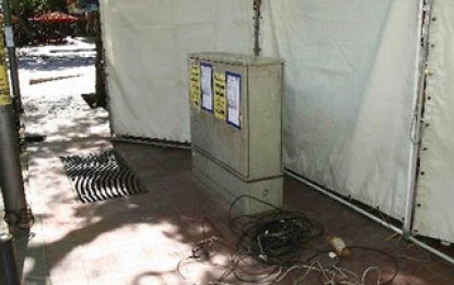 El Viti echó de nuevo a los artesanos de calle Garibaldi