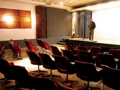 Cerró otra sala provincial de teatro