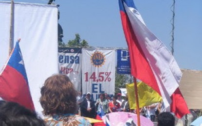 Segundo día de paro de funcionarios públicos en Chile: sin acuerdos y aumenta la tensión