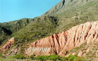 La Rioja: marcharán contra represión policial y explotación minera
