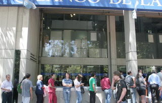 Se suspendió la huelga de los bancarios