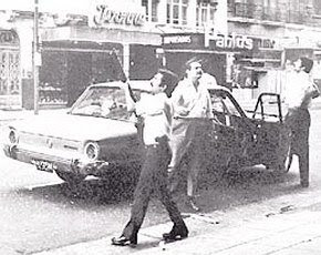 Policía secreta, autos sin patente, policías sin identificación