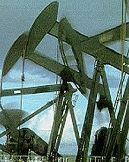 Desacuerdos, denuncias y peleas por la posible contaminación de una petrolera