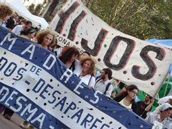 “Hay muchas más que 30.000 razones para seguir resistiendo”