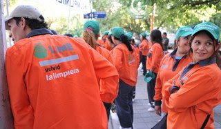 Trabajadores de la empresa Lime reclaman frente al municipio de Capital