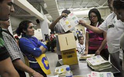 Resultados confirman ventaja parlamentaria para el FMLN