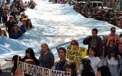 El martes empieza la discusión salarial en las paritarias estatales