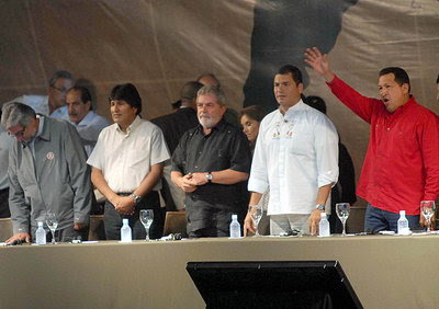 Lula apunta a ”los yuppies de Wall Street”, ayer lo hizo Obama