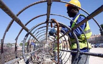 Al menos 524 mil personas pierden sus trabajos en EE.UU.