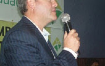 Ecuador busca solución integral a ilegitima deuda externa