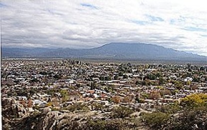 Palos a los vecinos en aniversario de Chilecito