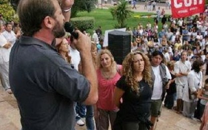 Los docentes volvieron a reclamar y no comenzarían las clases