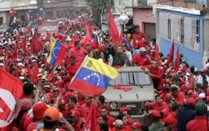 Marea roja inundó calles de Vargas y Caracas por el Sí