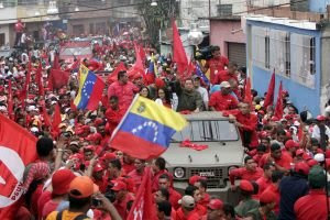 Marea roja inundó calles de Vargas y Caracas por el Sí