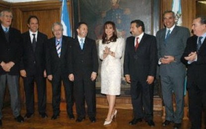 Visita y promesas de Cristina: según Mancinelli así no se distribuye la riqueza