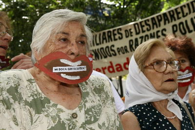 A 33 años, las víctimas de la dictadura siguen esperando justicia
