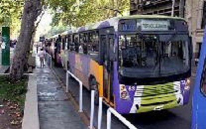 Sigue la protesta y paros en los troles