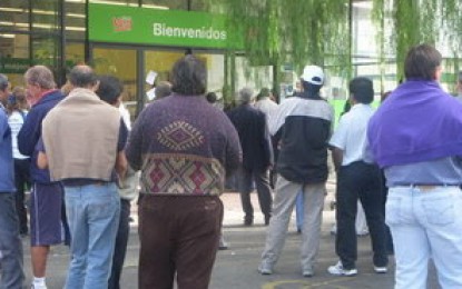 Empleados del CEC comenzaron hoy una serie de protestas contra VEA