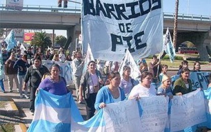 Barrios de Pie:  cortamos la entrada a Mendoza con ATE en el marco de la jornada de la CTA