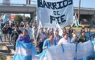 Barrios de Pie:  cortamos la entrada a Mendoza con ATE en el marco de la jornada de la CTA