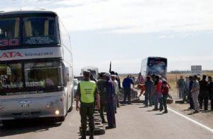 Despidos de municipales y corte en la ruta 40 en la entrada a Malargüe