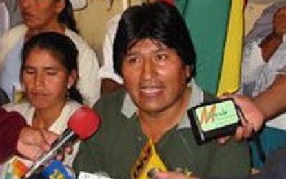 Más de mil bolivianos en huelga de hambre exigen ley electoral