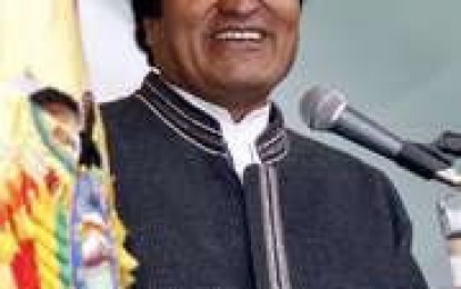Evo Morales recibe título Honoris Causa en Argentina a nombre de los movimientos sociales
