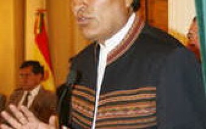 Evo Morales compara a Alan García con George W Bush y le pide no dar guarida a “delincuentes”